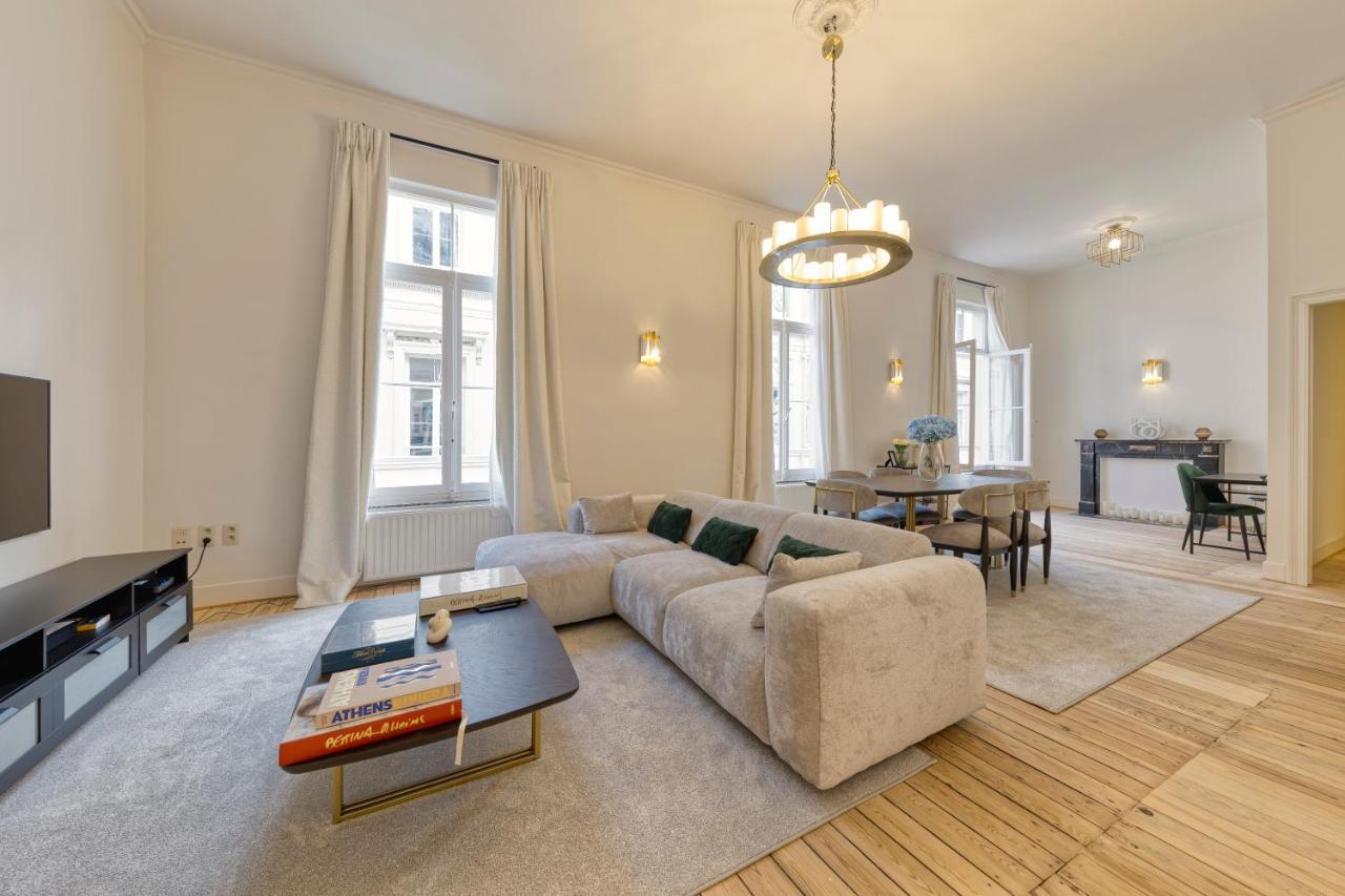 Appartement Dans L'Hypercentre Brussel Bagian luar foto